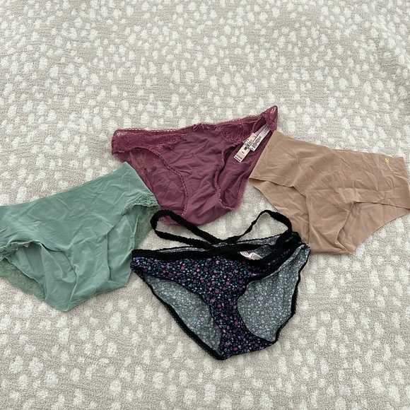 Set of 4 Victoria’s Secret Underwear - Picture 1 of 2